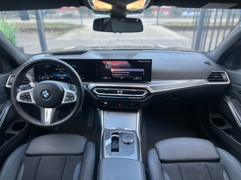 BMW Rad 3 Touring 320d mHEV xDrive A/T