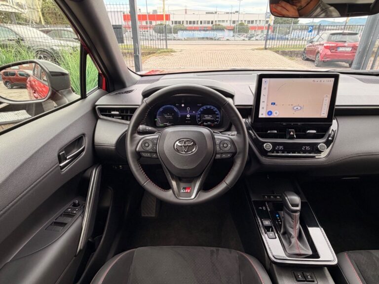 Toyota Corolla Cross 2.0L Hybrid GR Benzín+HEV