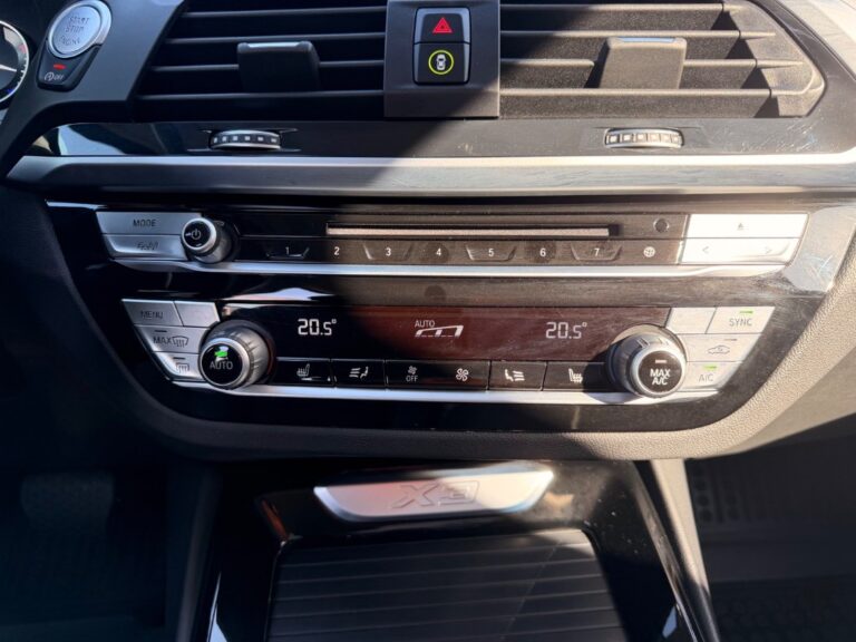 BMW X3 xDrive30i A/T