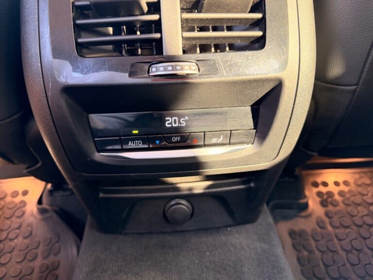 BMW X3 xDrive30i A/T