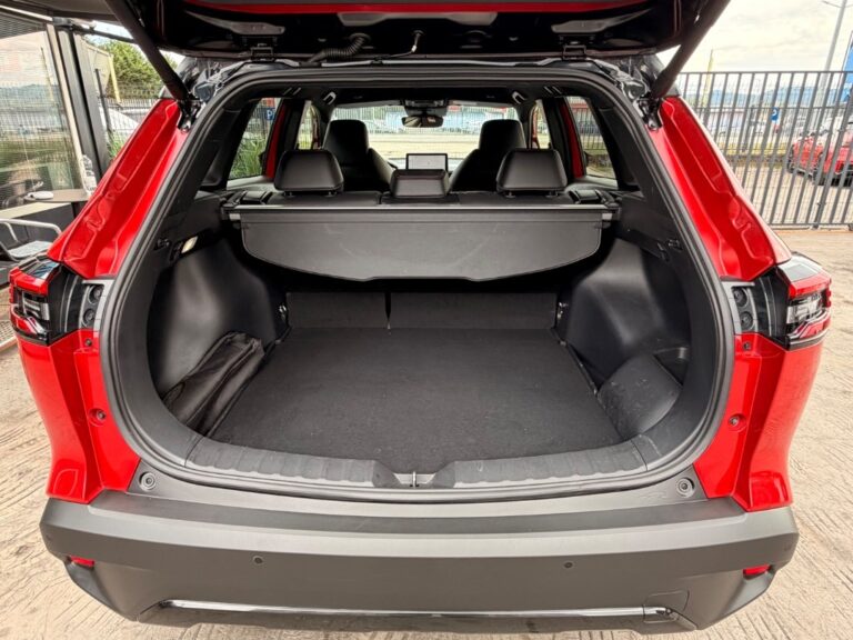Toyota Corolla Cross 2.0L Hybrid GR Benzín+HEV