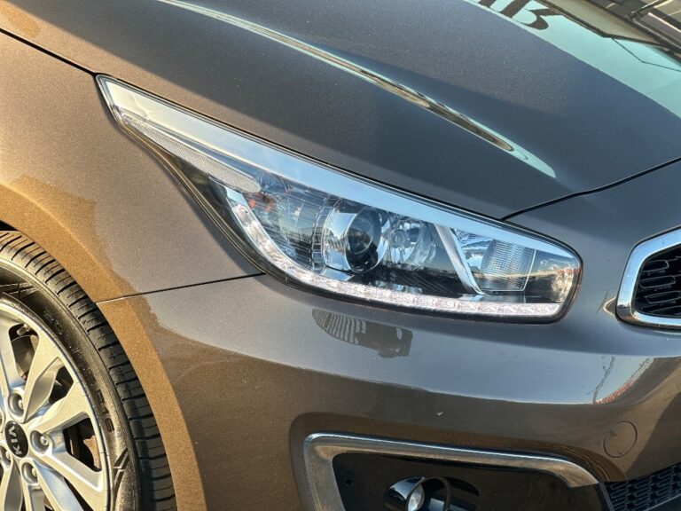 Kia Cee´d SW 1.6 GDi Team Slovakia Edition