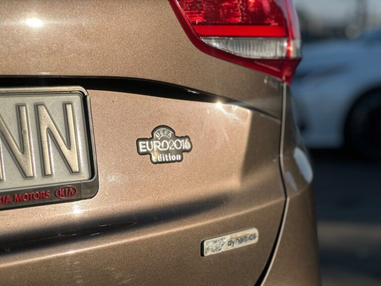 Kia Cee´d SW 1.6 GDi Team Slovakia Edition