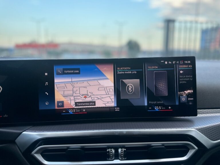 BMW Rad 3 Touring 320d mHEV xDrive A/T